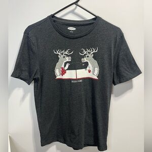 Deer (Beer) Pong Old Navy Graphic Tee Mens Small